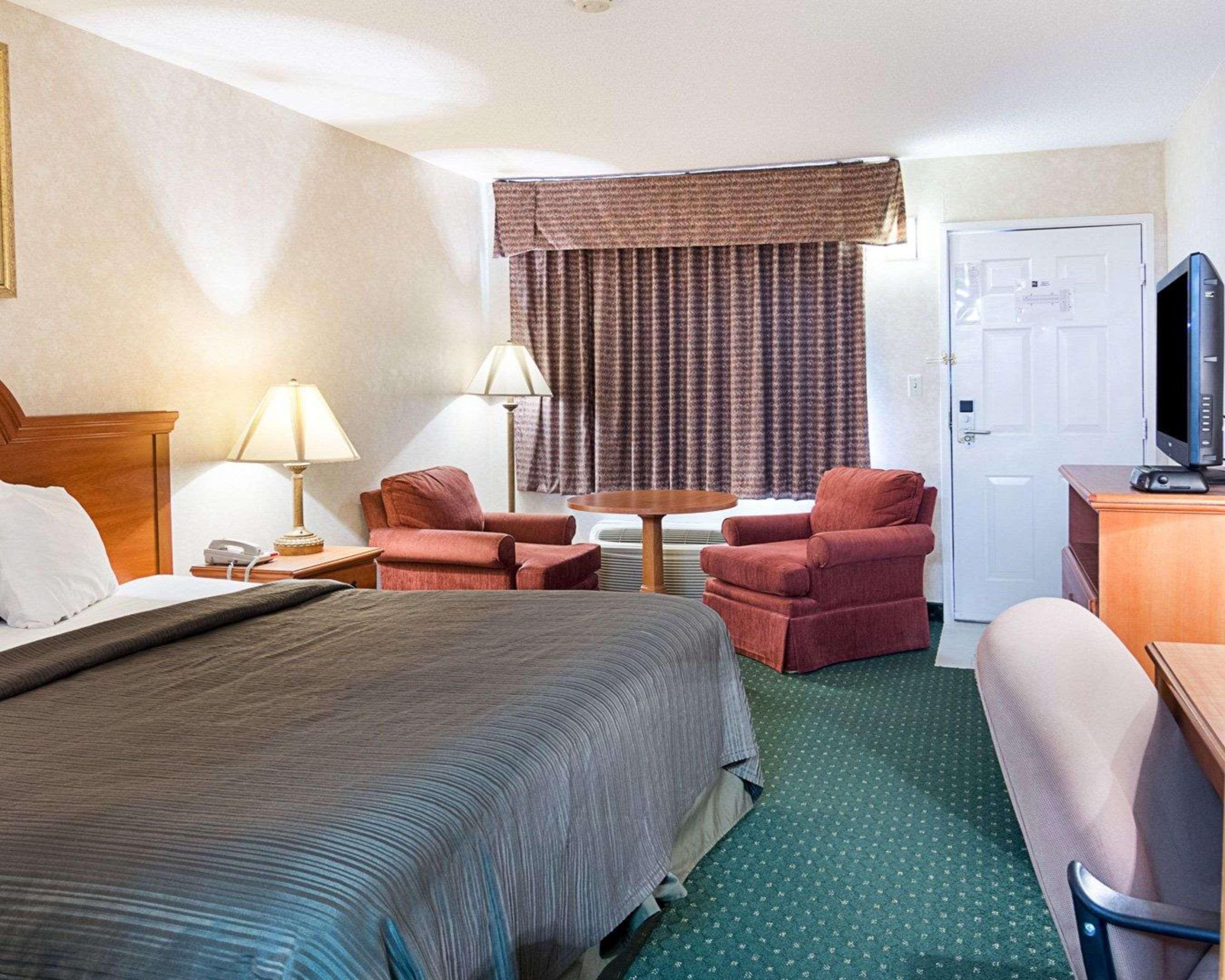 Quality Inn Petersburg Near Fort Gregg-Adams Exteriér fotografie