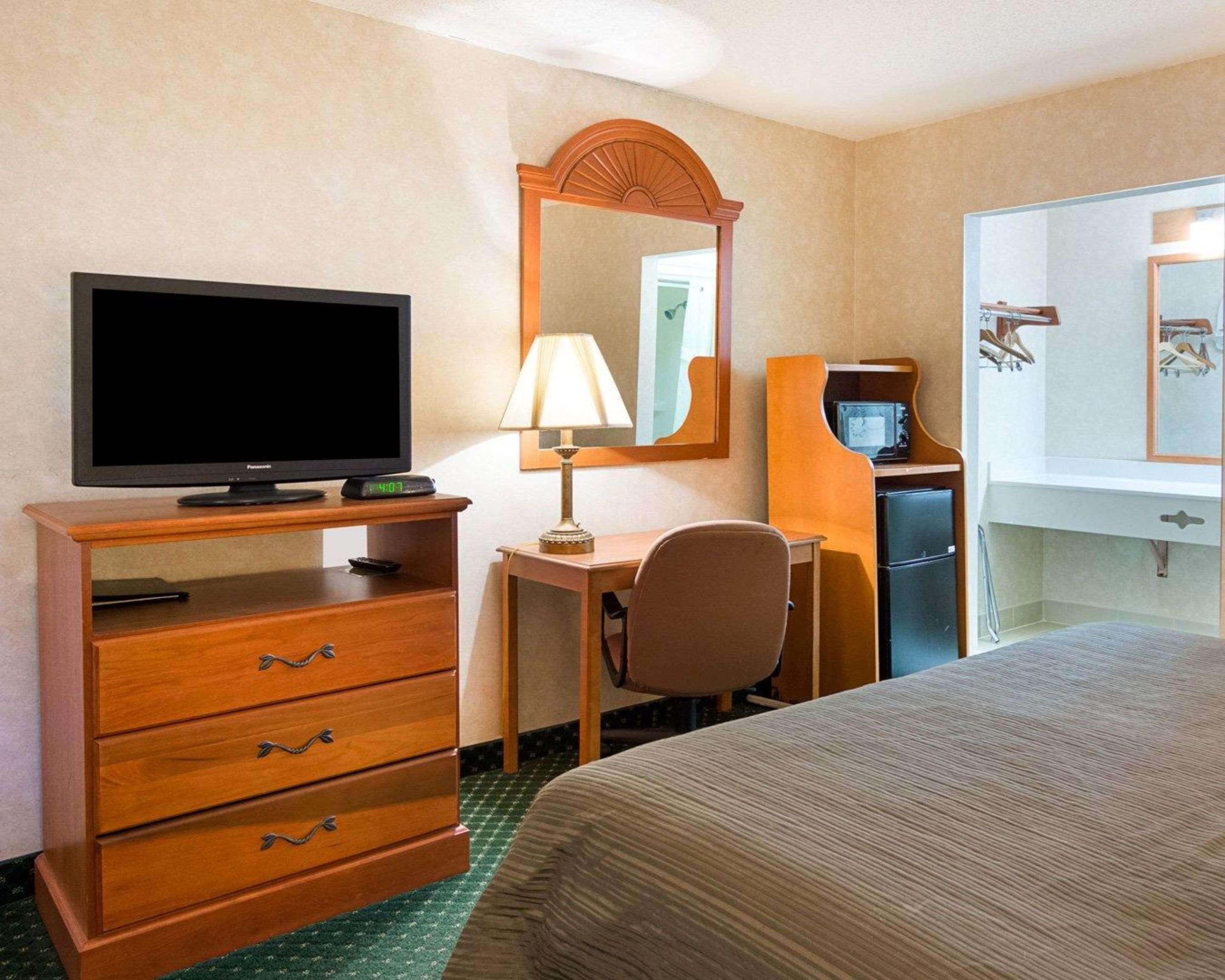 Quality Inn Petersburg Near Fort Gregg-Adams Exteriér fotografie