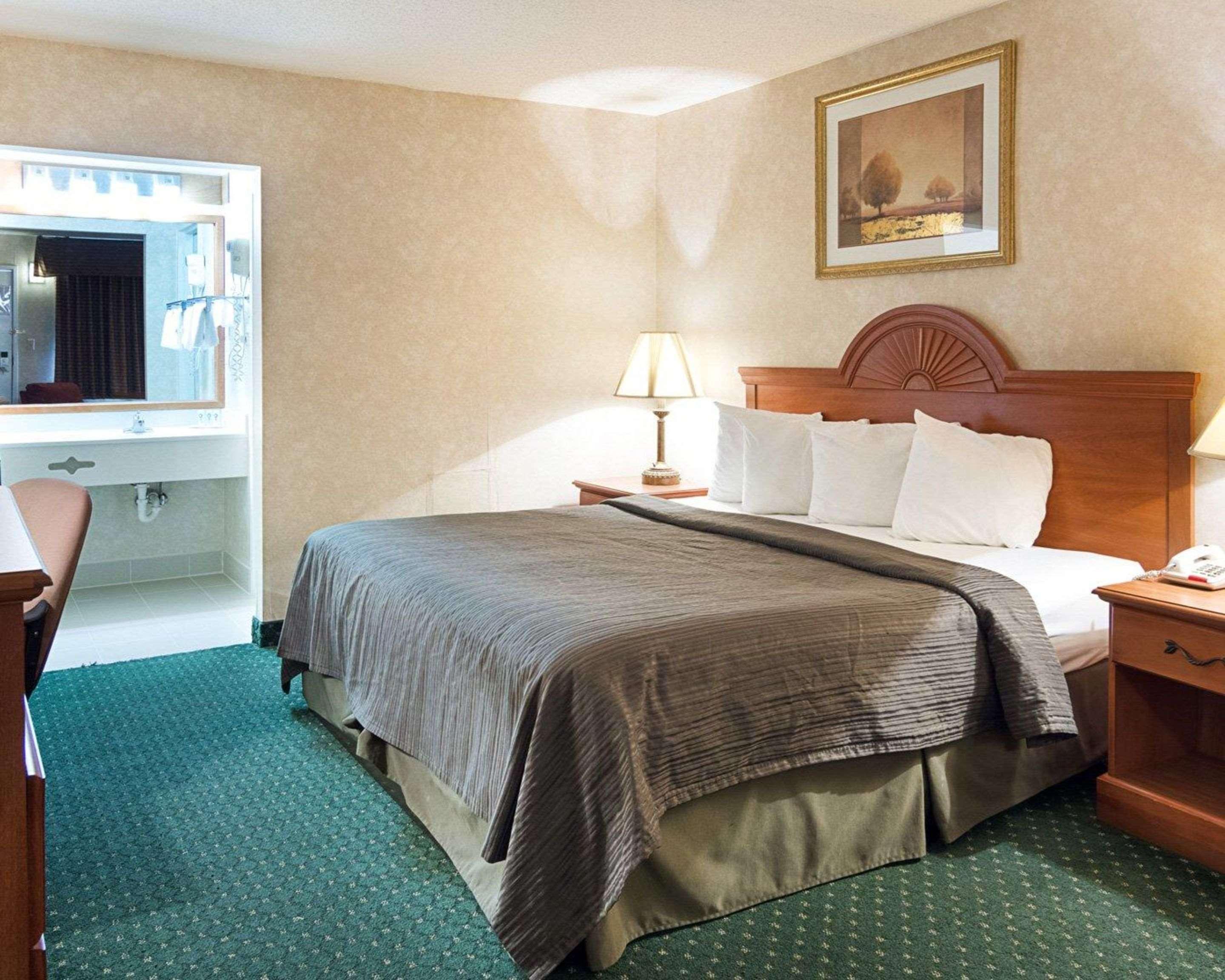 Quality Inn Petersburg Near Fort Gregg-Adams Exteriér fotografie