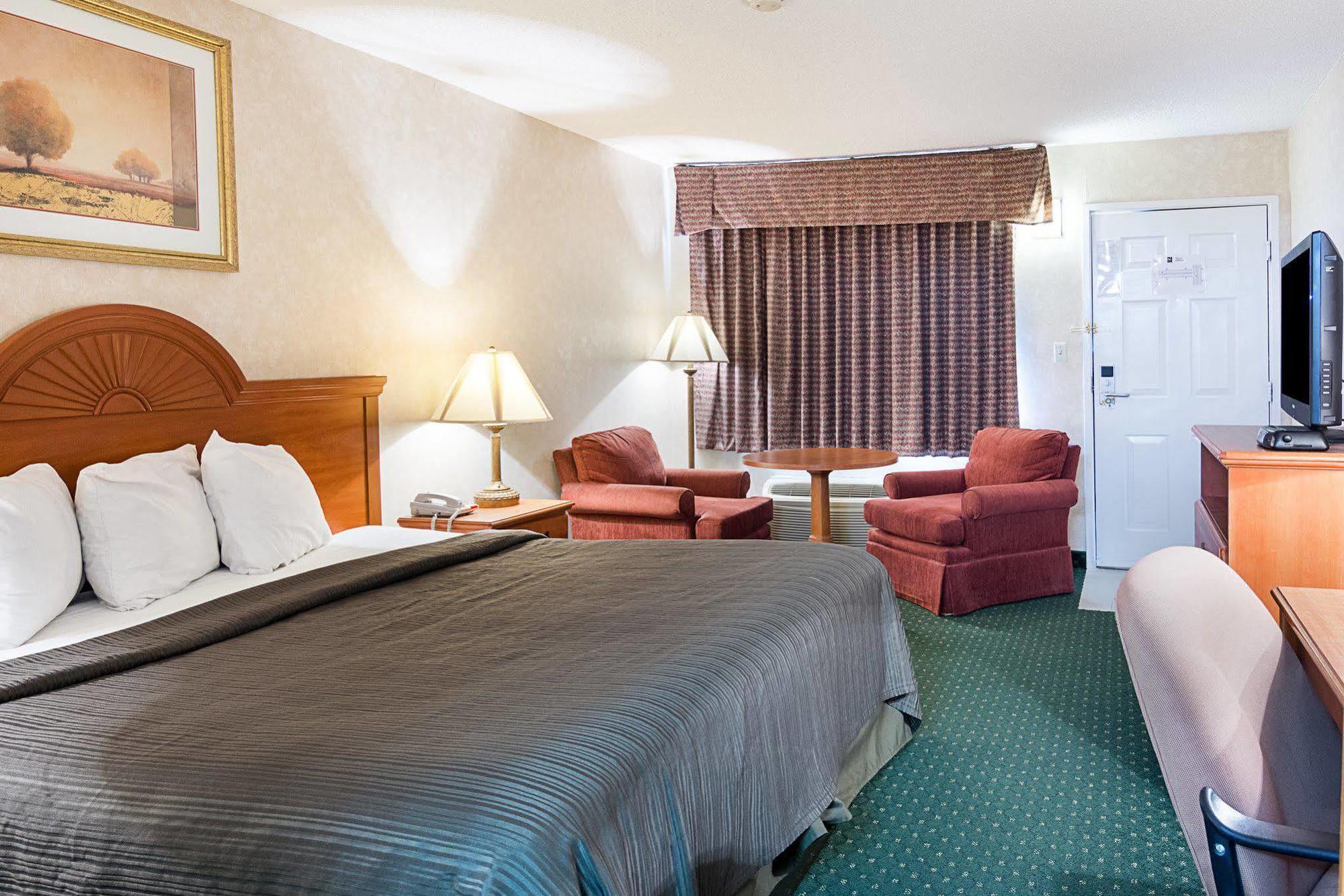 Quality Inn Petersburg Near Fort Gregg-Adams Exteriér fotografie